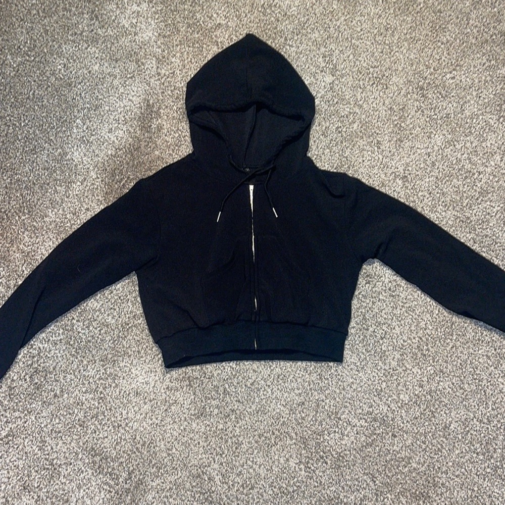 Black cropped zip up